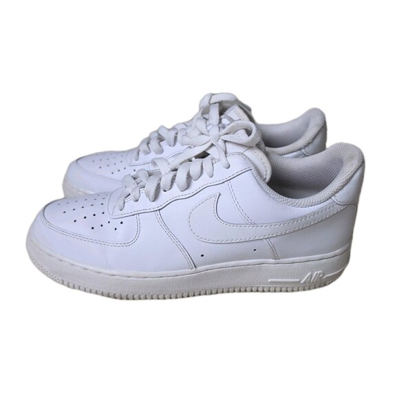 WOMEN Nike Air Force 1 White Low Top Leather Sneaker DD8959-100 Women’s US 9